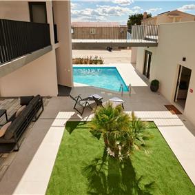 6 bedroom villa with heated pool near Omis, sleeps 12